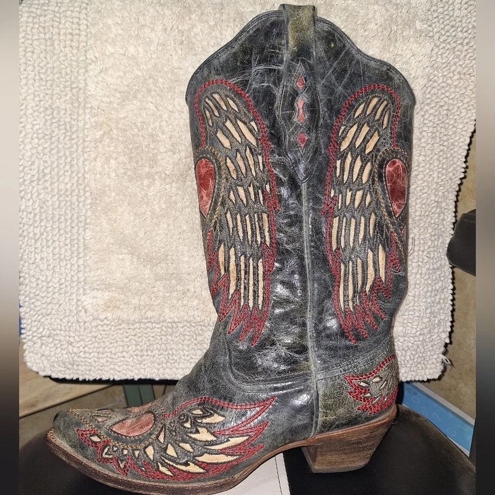 Corral Steel Blue Cowboy Boots with Red and Gray Inlaid Design In A Size 10M. - Picture 5 of 15